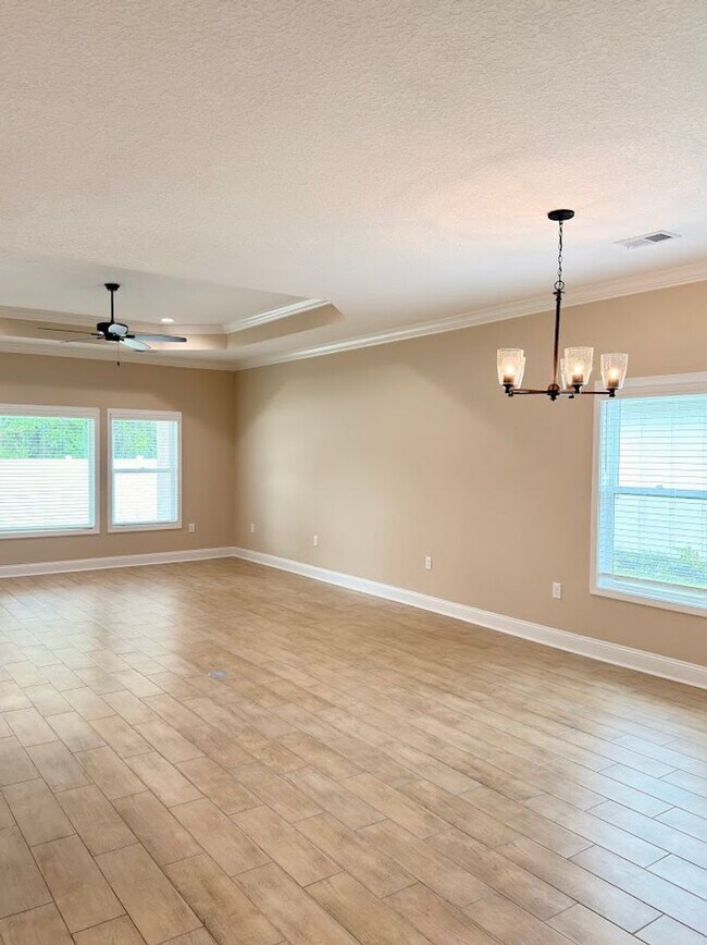 Building Photo - 124 The Villas Wy