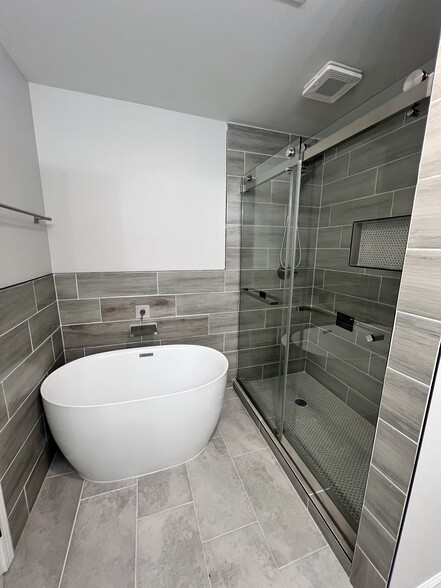 Master Bathroom - 67 Forrest Pl