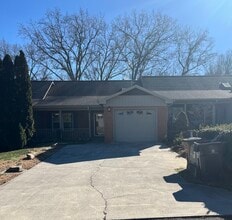 Building Photo - 2005 Locarno Dr