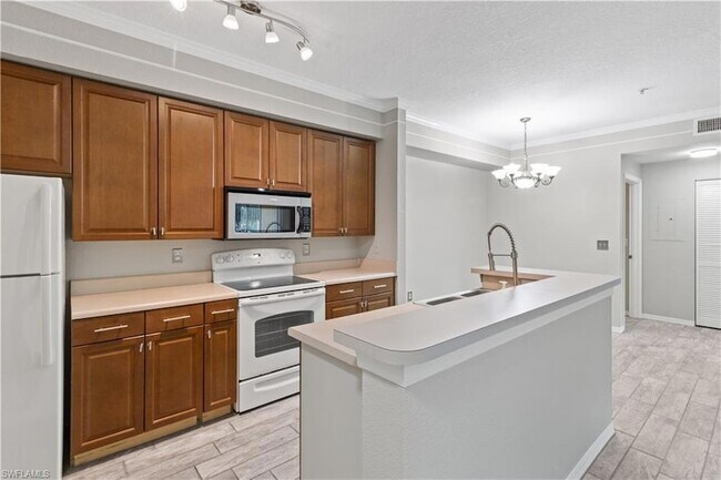 Building Photo - 11561 Villa Grand