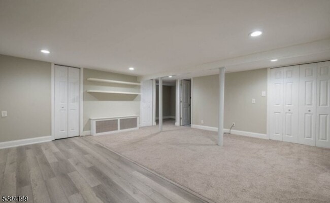 Building Photo - 83 Chestnut St