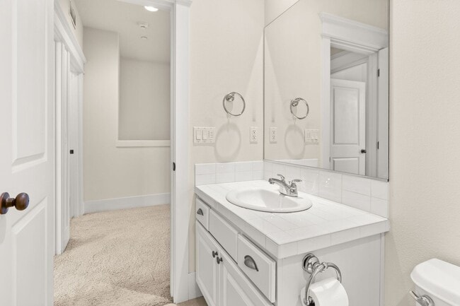 Building Photo - Must See! Luxury Townhome in West Sylvan Hills - Clubhouse/Pool/Garage!