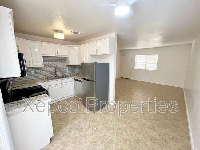 Building Photo - 479 Bradshaw E Ln