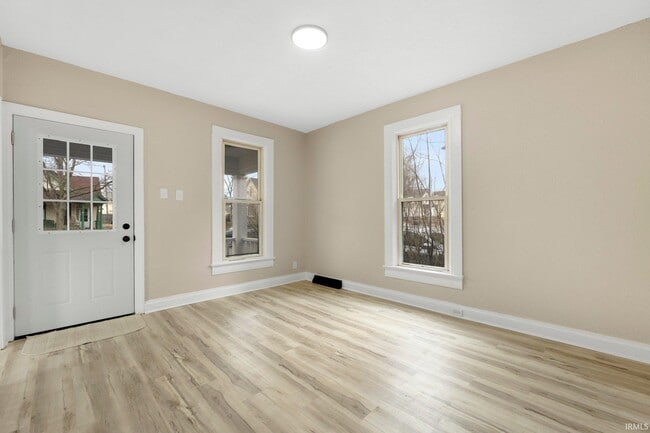 Building Photo - 607 Kinsmoor Ave