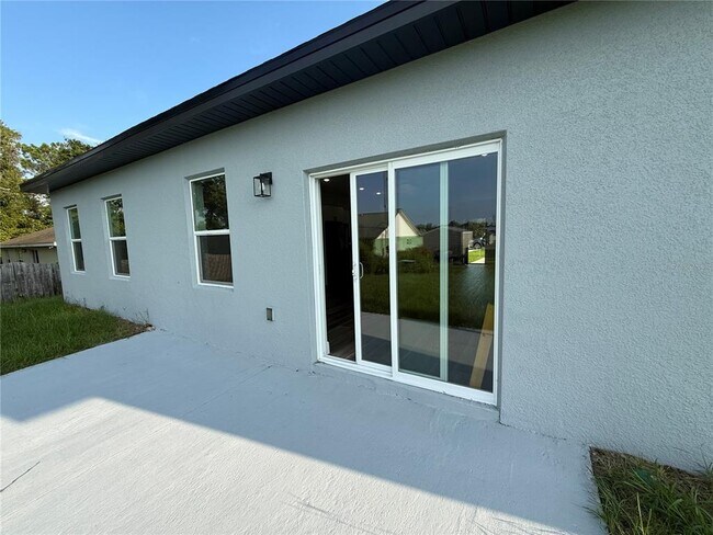 Building Photo - 15354 SW 43rd Avenue Rd