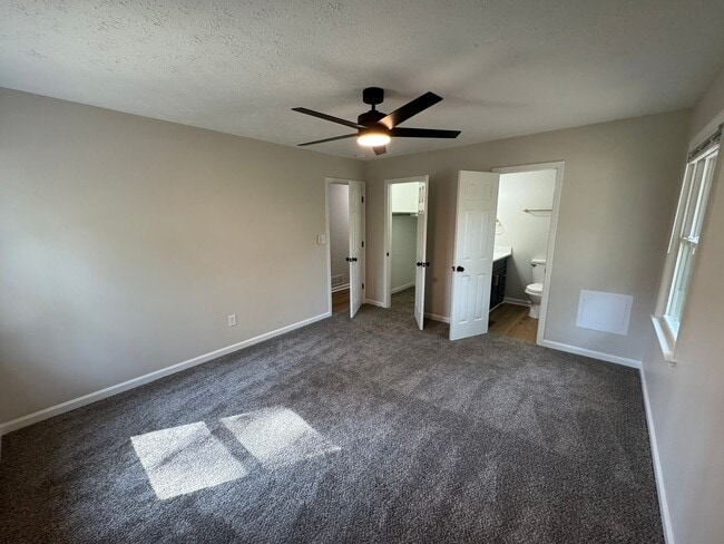 Building Photo - Handsome East Side Home