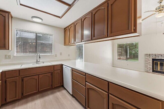 Building Photo - 101 Claim Ct