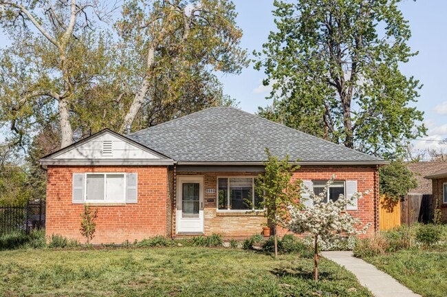 Primary Photo - Spectacular 3-Bedroom, 2-Bathroom Home – M...