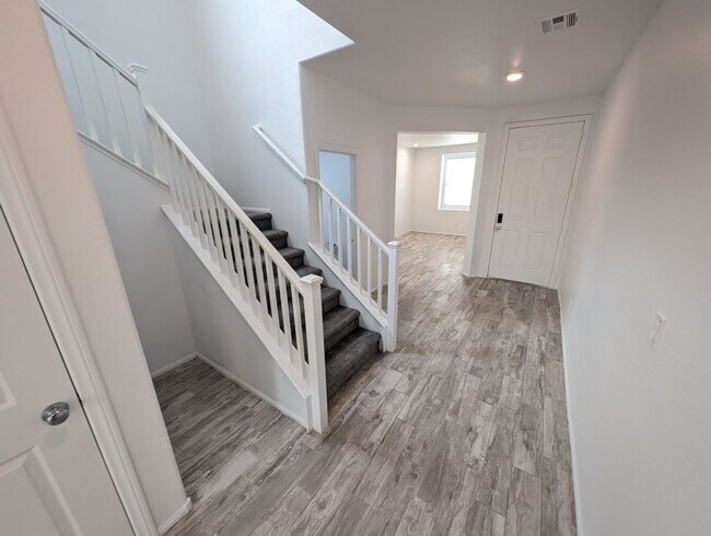 Building Photo - 10282 Massachusetts Ln