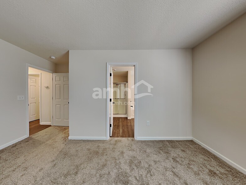 Building Photo - 651 Grover Dr