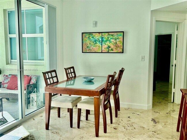 Building Photo - 9172 Collins Ave