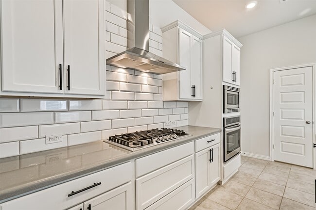 Building Photo - 7019 Terra Dr