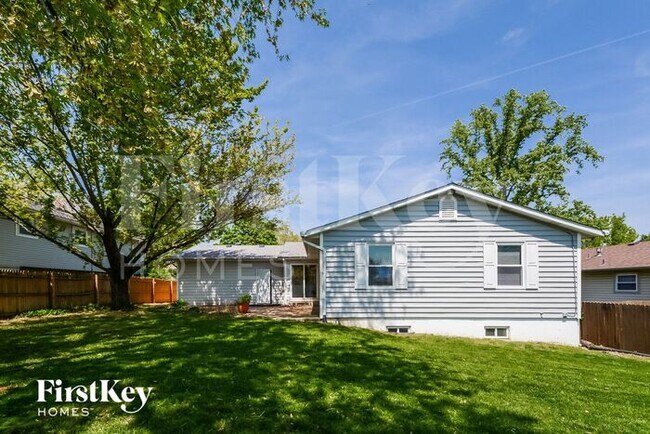 Building Photo - 4610 Chippewa Way