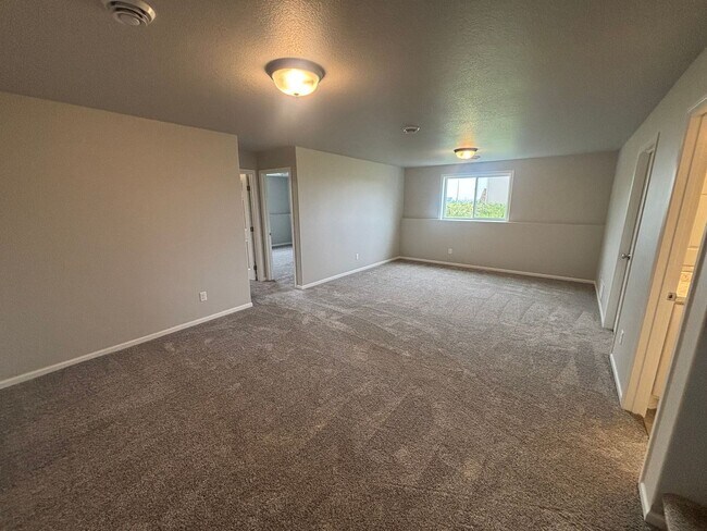 Building Photo - Brand-New 4-Bed Twinhome | 2,180 Sq Ft | S...