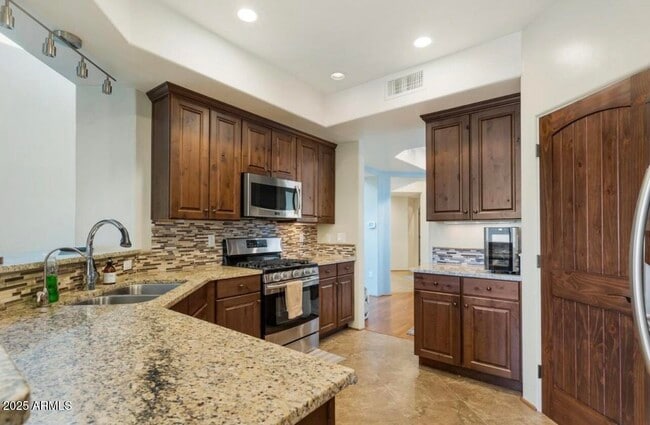 Building Photo - 675 N. Encanto Village Way