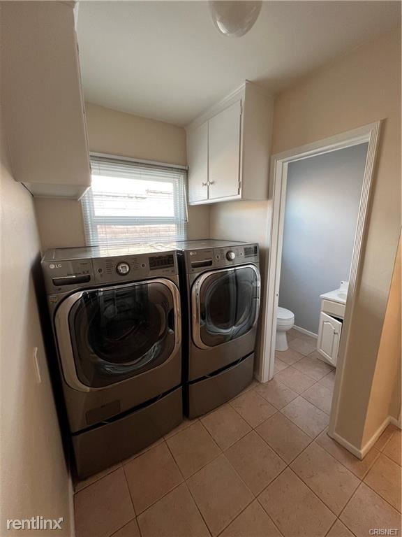 Building Photo - 3 br, 3 bath House - 8226 Day St