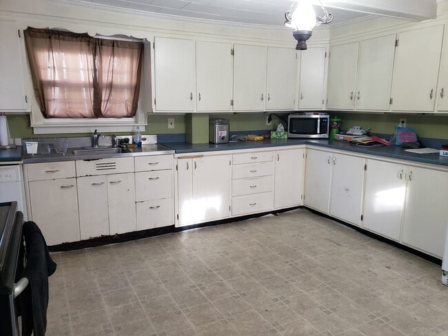 Building Photo - 23 Gannett St