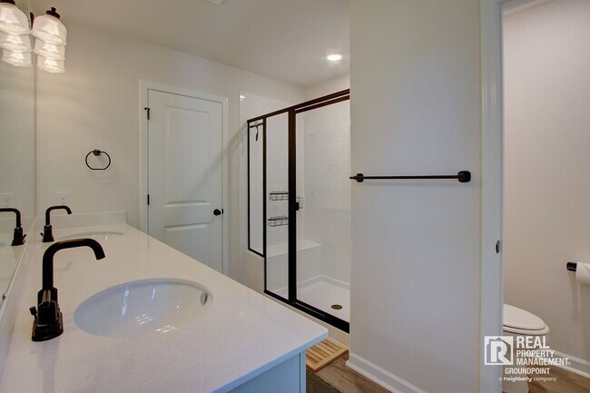 Building Photo - 5208 New Palm Ct