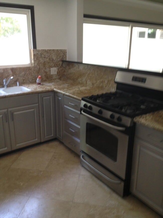 Building Photo - 11370 W Sunset Blvd