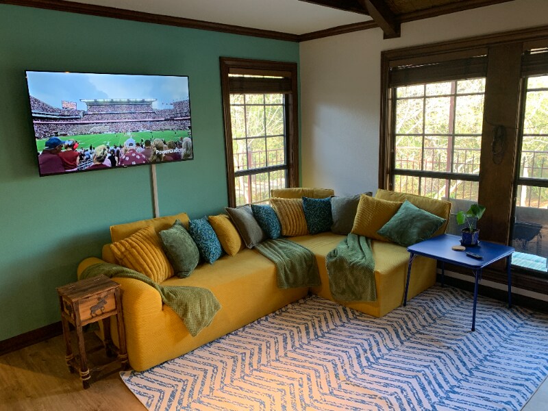 Building Photo - 37 Pamela Ln