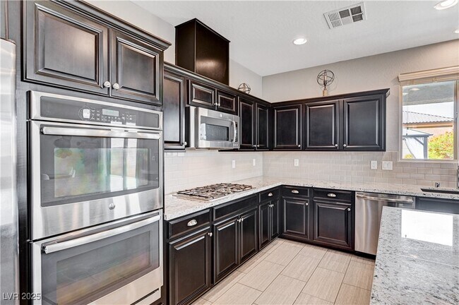 Building Photo - 10730 Cowlite Ave