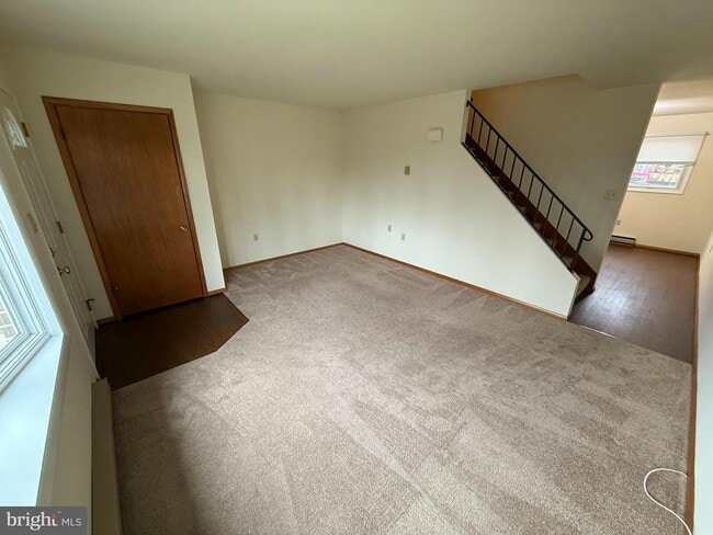 Building Photo - 114 W Vine St