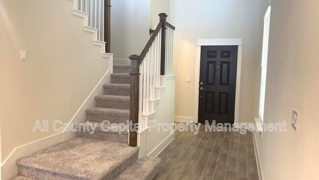 Building Photo - 13907 Osmarea Dr