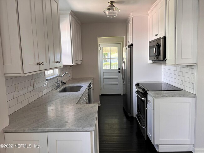 Building Photo - 4743 Kerle St