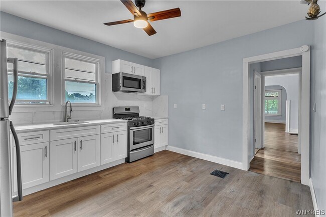 Building Photo - 212 Lockwood Ave