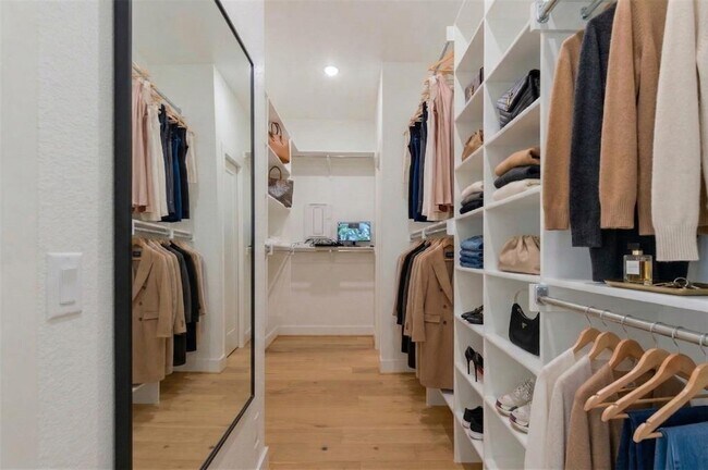 Building Photo - 236 Egret Ln