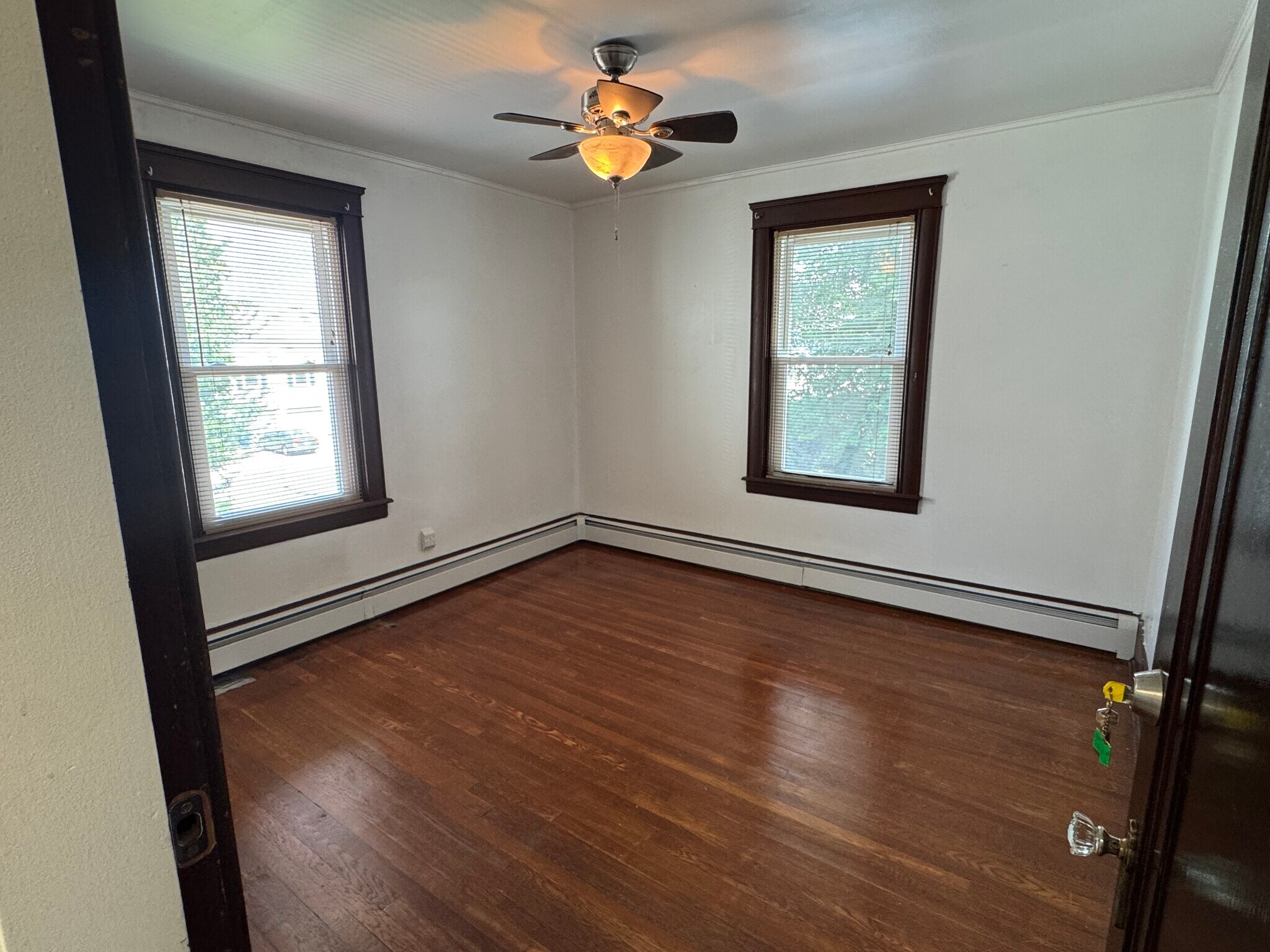 Building Photo - 653 Pleasant Valley Pky