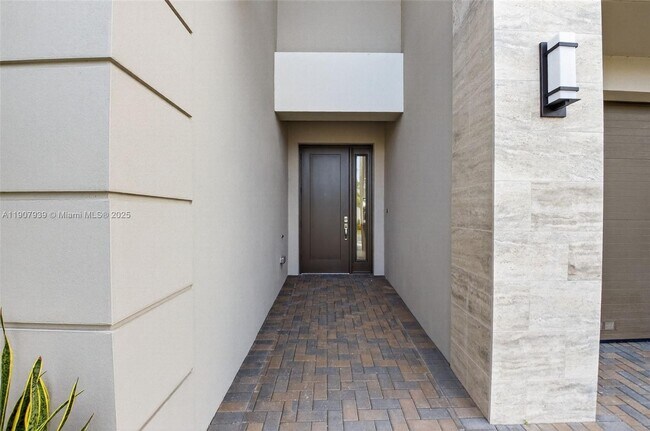 Building Photo - 8356 Royal County Down Rd