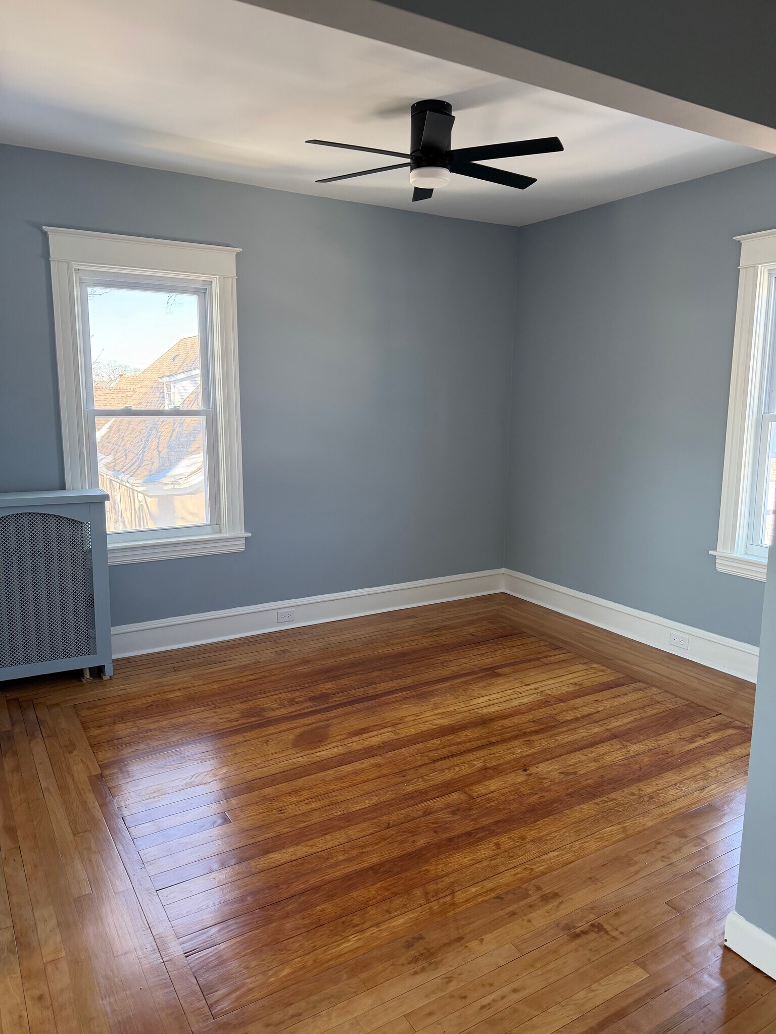 Building Photo - 37 Day St