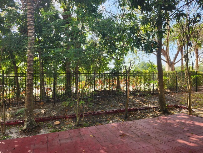 Building Photo - 785 Imperial Lake Rd