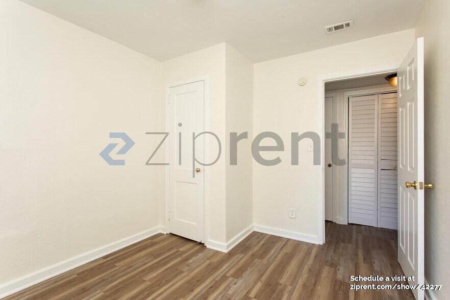 Building Photo - 1617 Campus St