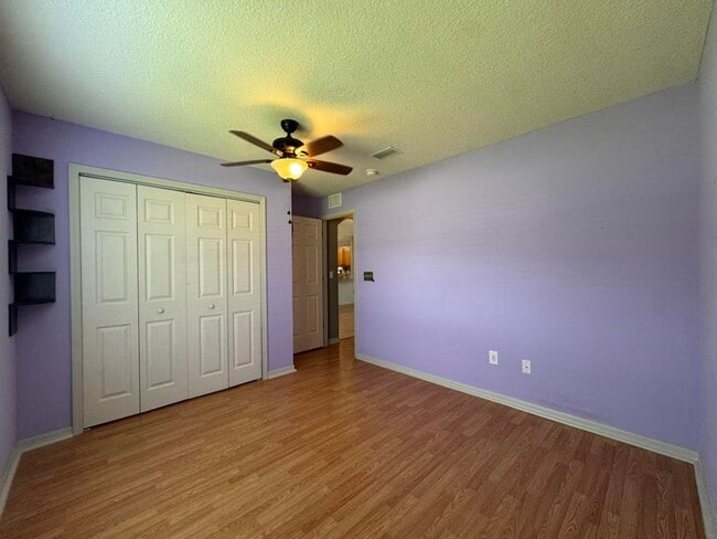 Building Photo - 3 Bedroom in Seminole Woods