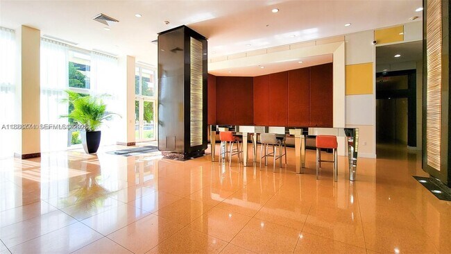 Building Photo - 2775 NE 187th St