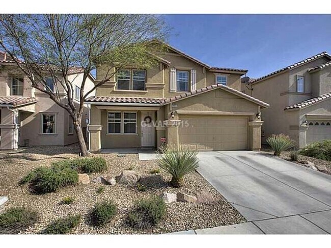 Building Photo - 4 Bed 3 Bath With Huge Loft