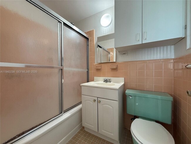 Building Photo - 10178 Collins Ave