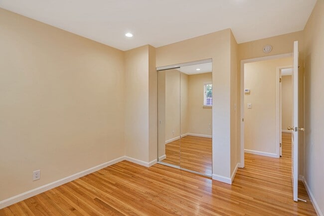 Building Photo - Charming 3-Bedroom 2-Bathroom Campbell Home