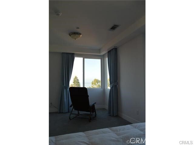 Building Photo - 408 Avenida Santa Barbara
