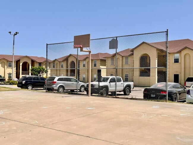 Building Photo - 9804 Cantera Ct