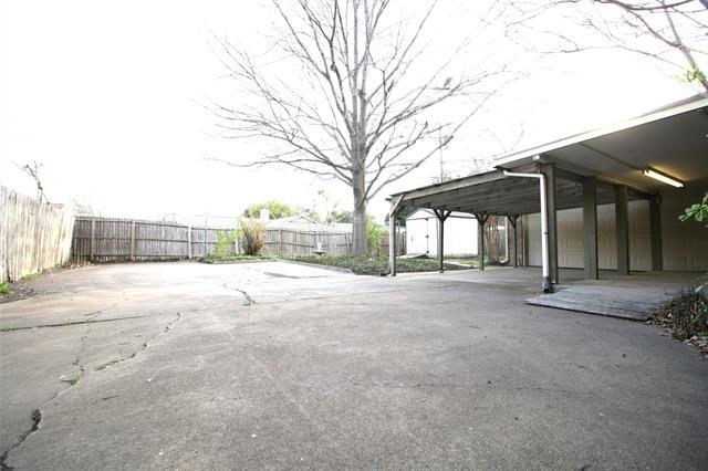Building Photo - 1222 Weathered St