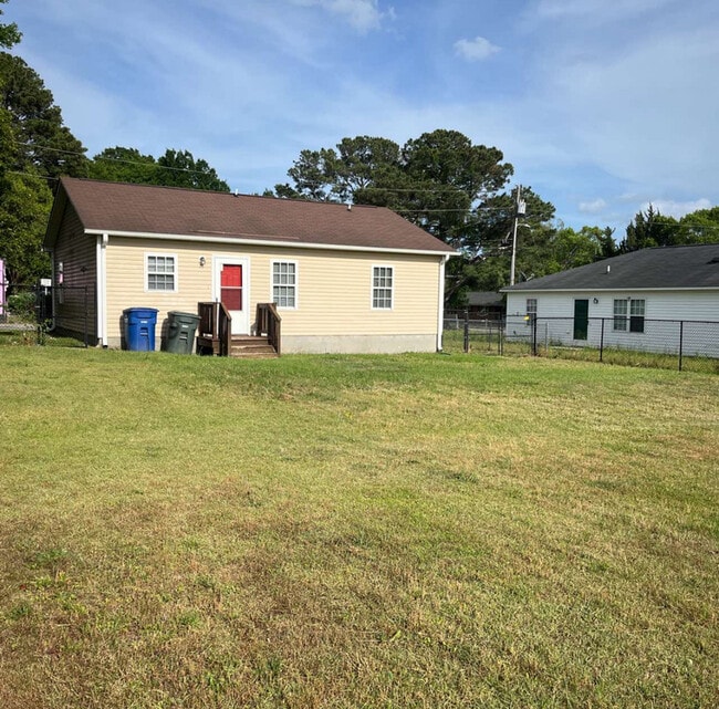 Building Photo - 1710 Garland St