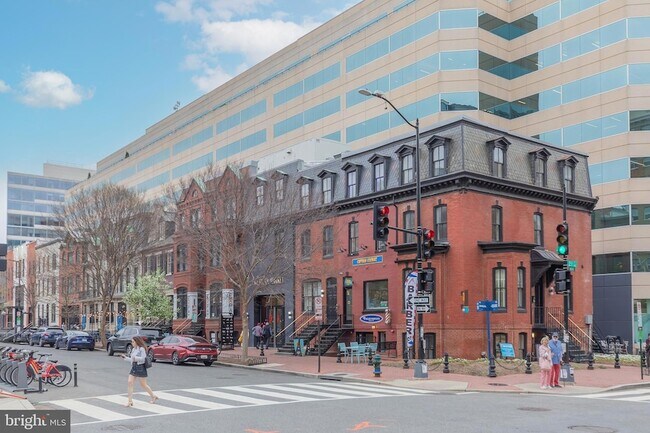 Building Photo - 2141 I St NW