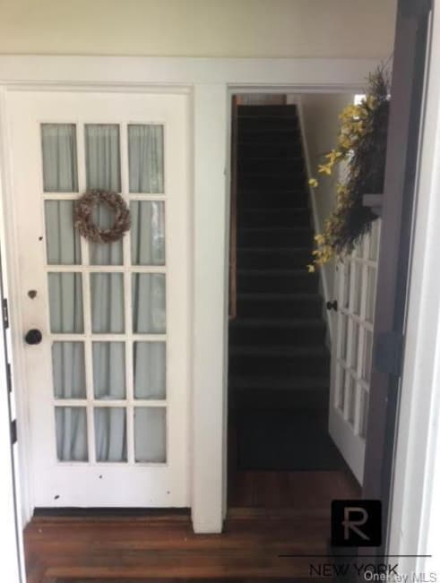 Building Photo - 216 Lakeview Pl