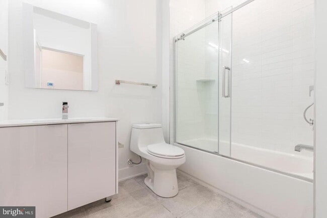 Building Photo - 90-94 E Laurel St