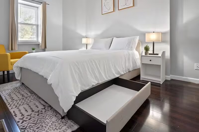 Building Photo - 3302 California Ave