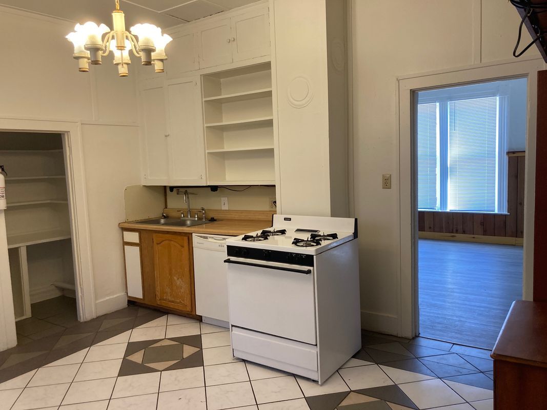 Building Photo - 1015 Manitou Ave