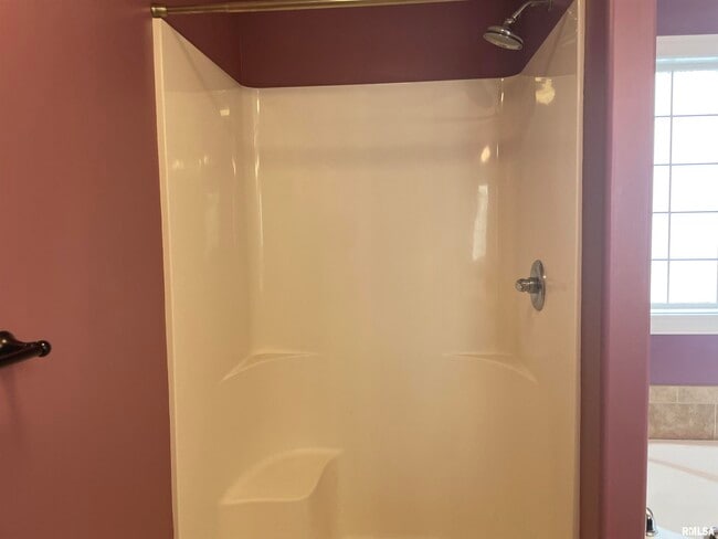 Building Photo - 700 Garvey Ln